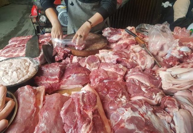 Bản tin giá cả nông sản 10/12: Thịt heo tiếp tục đà tăng ở Miền Bắc